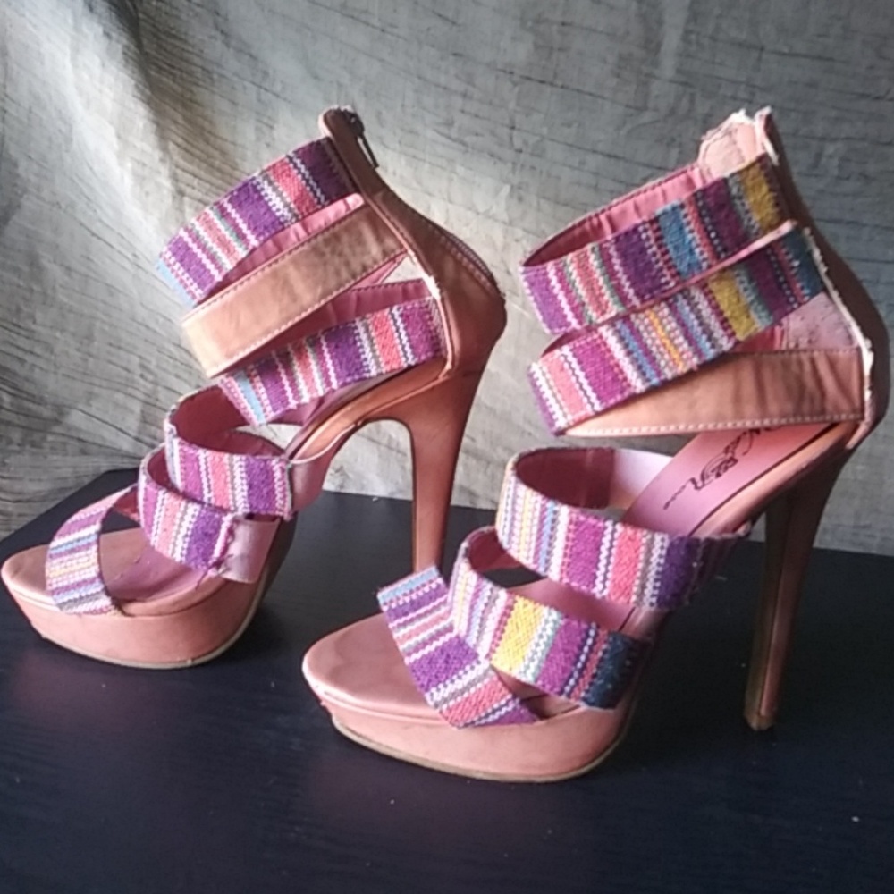Shoes - Picture 3 of 4